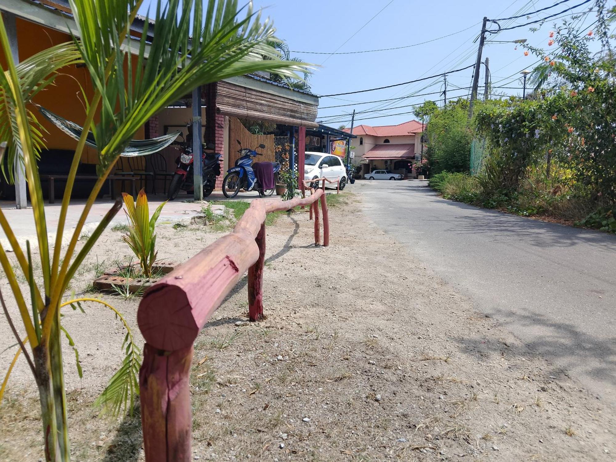 Home Sol Guesthouse Pantai Cenang  Exterior photo